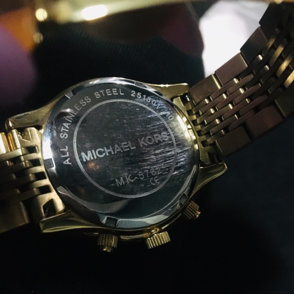 Men’s Michael kors gold tone watch - Picture 4 of 4